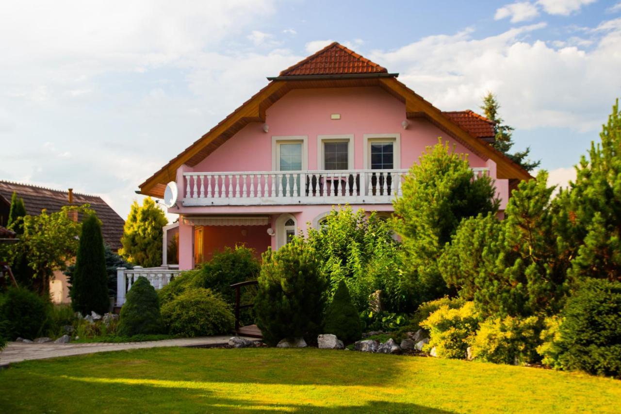 Villa Wow Liptov Holiday House Liptovský Mikuláš Exterior foto